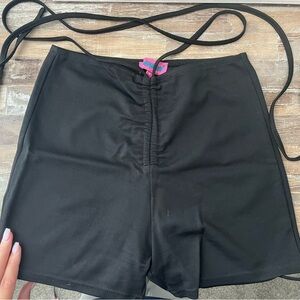 Edikted tie-up biker shorts